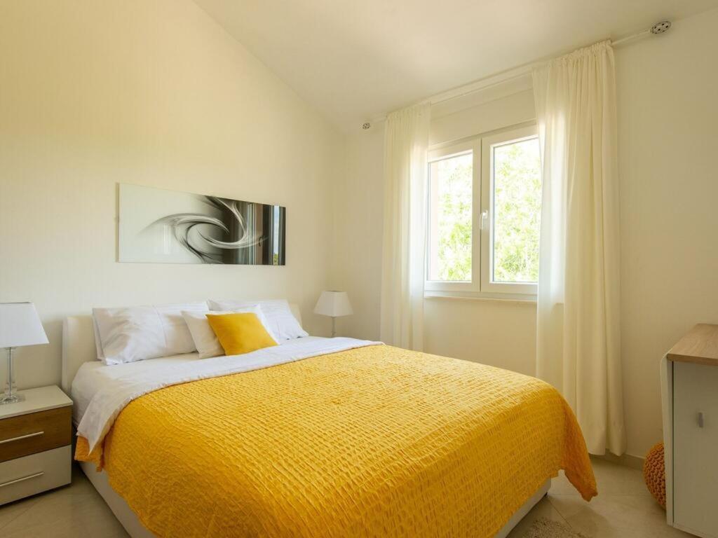 Apartmani Velic Vir Exterior photo