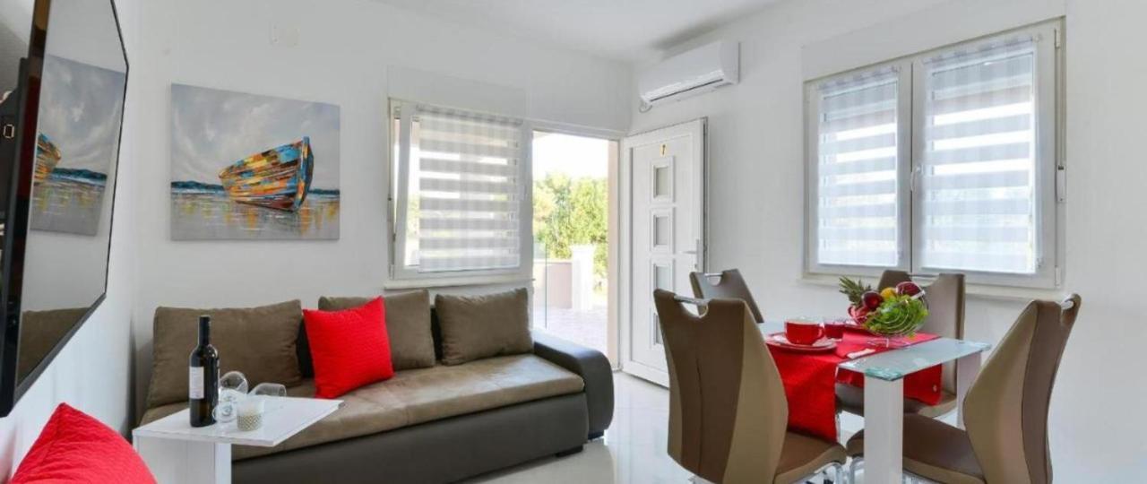 Apartmani Velic Vir Exterior photo